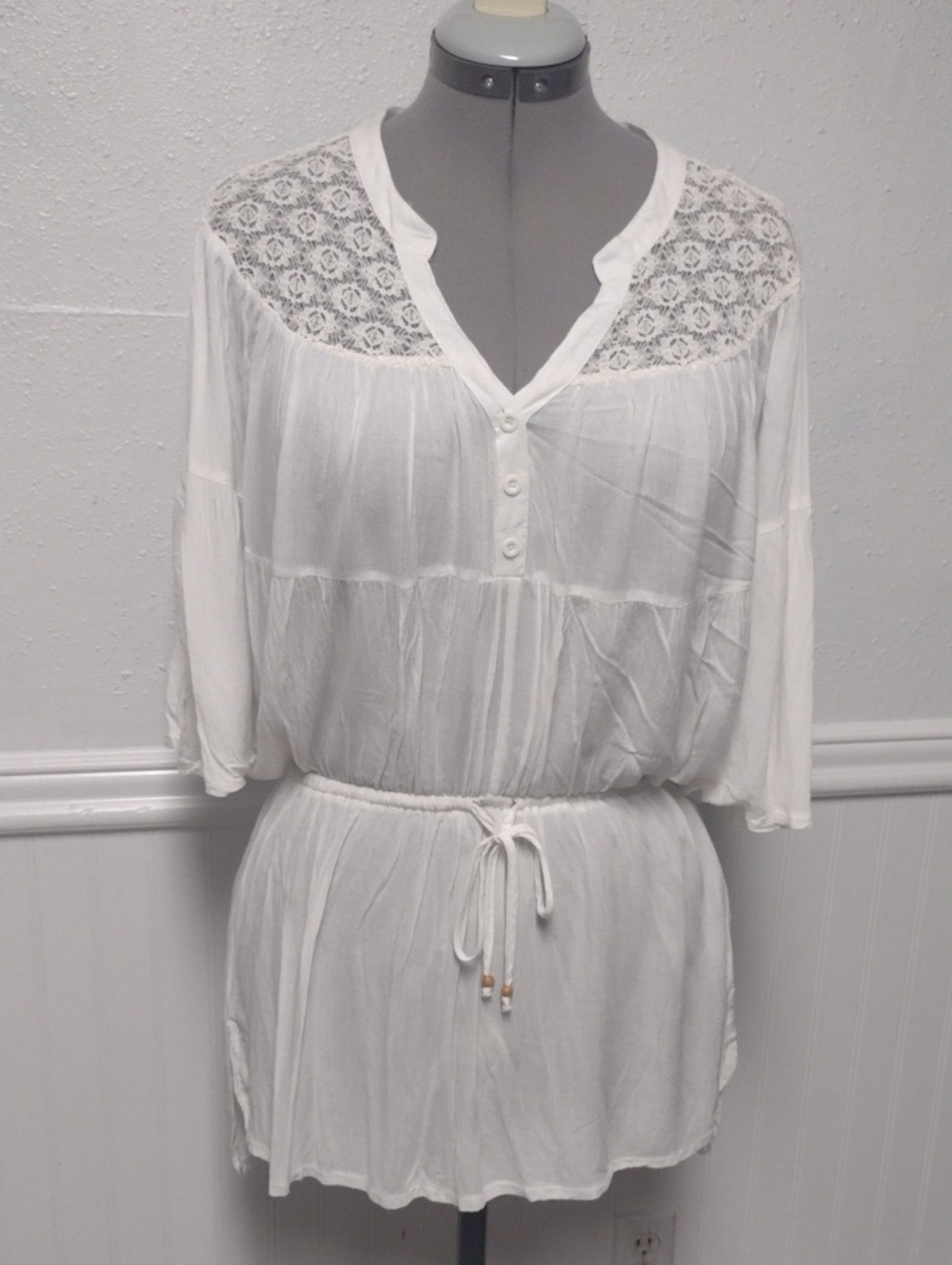 Umgee White Lace-Yoke Drawstring Tunic Chemise